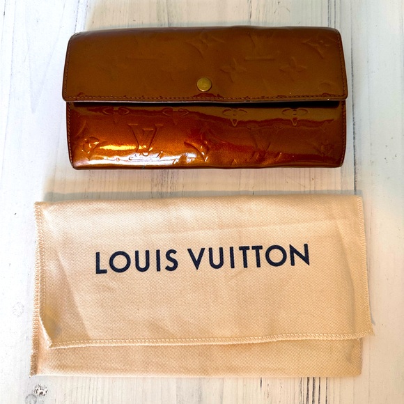 Louis Vuitton Handbags - Louis Vuitton Bronze Vernis Long Wallet
